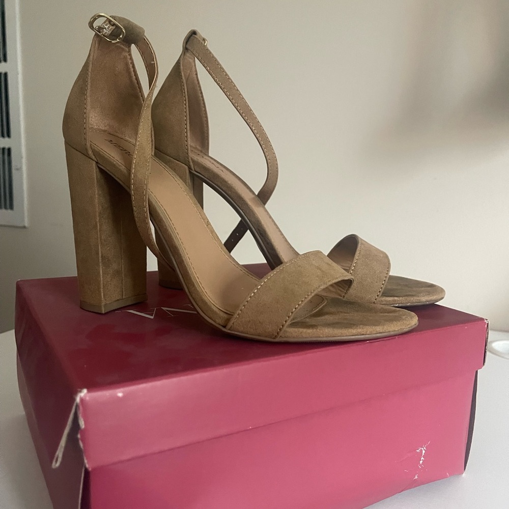 Merona high block heel taupe 7.5